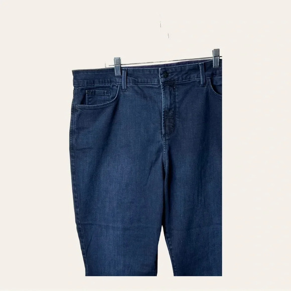 1578. NYDJ AMI SKINNY LEGGING JEANS SIZE 20W DARK WASH IN COLOR‎ - Picture 2 of 10